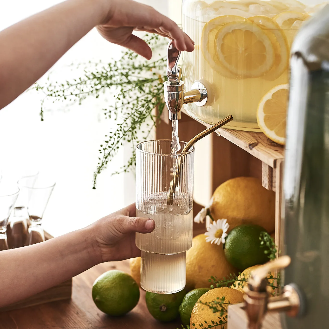 Ferm LIVING Ripple Longdrink-Glas 4er Pack 4 Ferm LIVING Ripple Longdrink-Glas 4er Pack – Bild 2