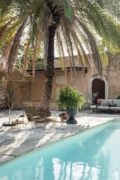 Ferm LIVING Hourglass Blumentopf Groß Ø50 Cm -Nordic Nest 36692 01 40 EnvironmentImage dc71725b19