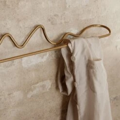 Ferm LIVING Curvature Handtuchhalter -Nordic Nest 46457 01 03 c5d88ed5fa