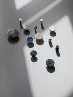 Ferm LIVING Hook Haken Messing 9 Ferm LIVING Hook Haken Messing -Nordic Nest 503195 01 10 EnvironmentImage a4953c0263