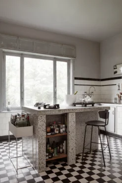 Ferm LIVING Alza Champagnerkühler 12 Ferm LIVING Alza Champagnerkühler -Nordic Nest 503214 01 13 EnvironmentImage fa7965947a