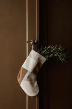 Ferm LIVING Tonal Weihnachtsstrumpf 50cm -Nordic Nest 505174 01 3 EnvironmentImage a71339fcd3