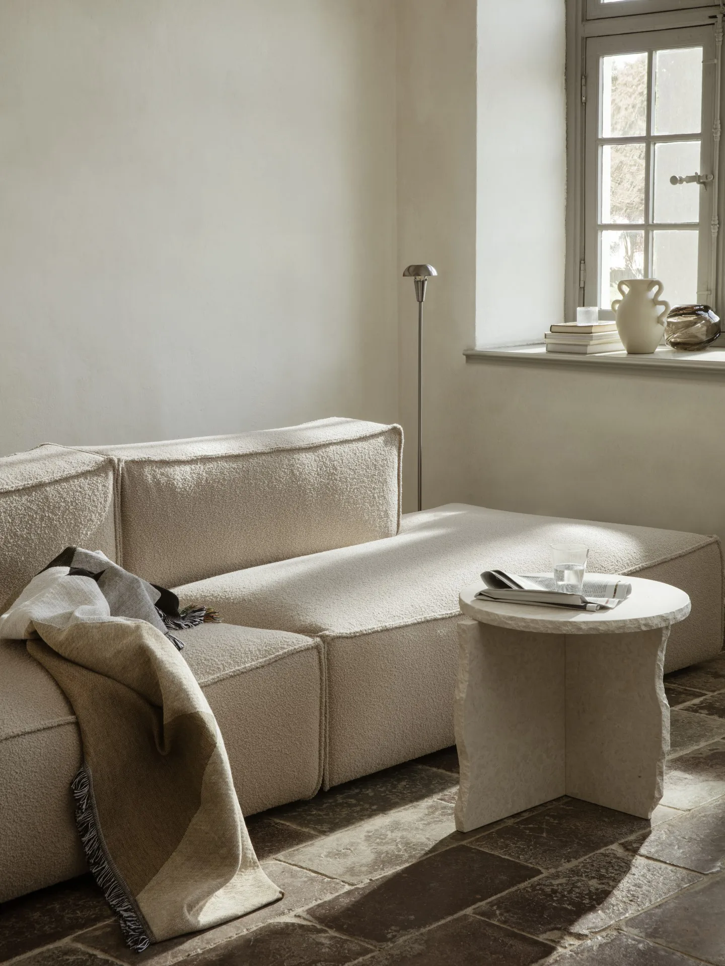 Ferm LIVING Mineral Sculptural Tisch Ø52cm 6 Ferm LIVING Mineral Sculptural Tisch Ø52cm – Bild 4