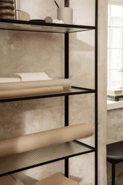 Ferm LIVING Haze Bücherregal 8 Ferm LIVING Haze Bücherregal -Nordic Nest 574338 01 40 EnvironmentImage 408ae88dd9