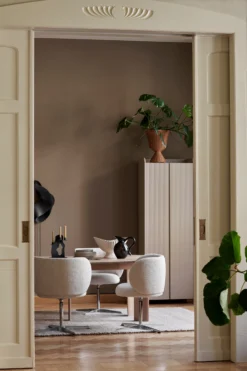 Ferm LIVING Rico Dining Chair Swivel Bouclé -Nordic Nest 577235 01 42 EnvironmentImage 45e6f1d62f