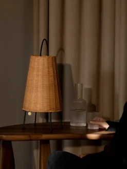 Ferm LIVING Porti Braided Tischleuchte 50cm -Nordic Nest 579137 01 42 EnvironmentImage 5fcaa5c089