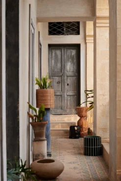 Ferm LIVING Pillar Blumentopf Ø40cm -Nordic Nest 579904 01 42 EnvironmentImage 74897ff626